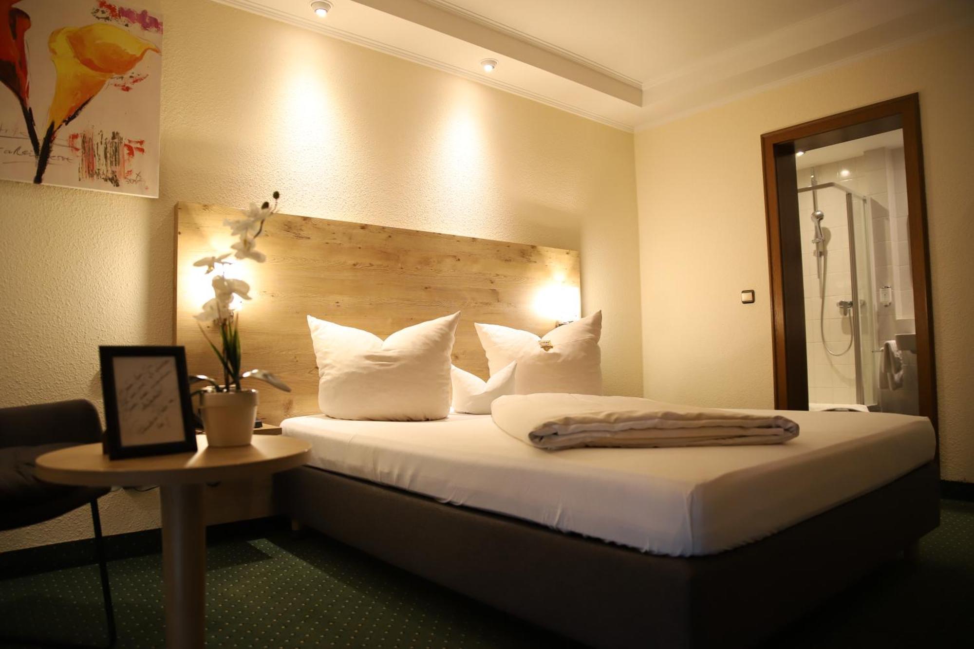 Hotel Zur Isar Plattling Extérieur photo